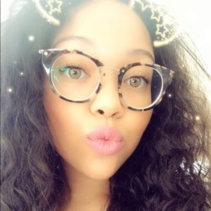 Meet your Posher, Mackenzie